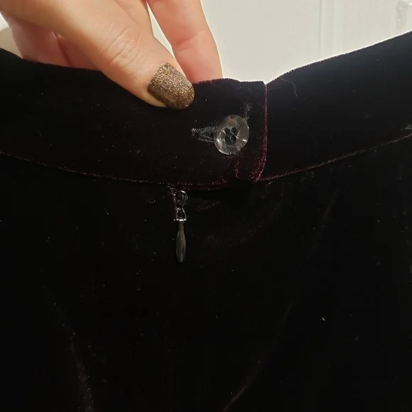 Vintage Cleo Velvet Skirt Burgundy Made in Canada - Picture 8 of 10
